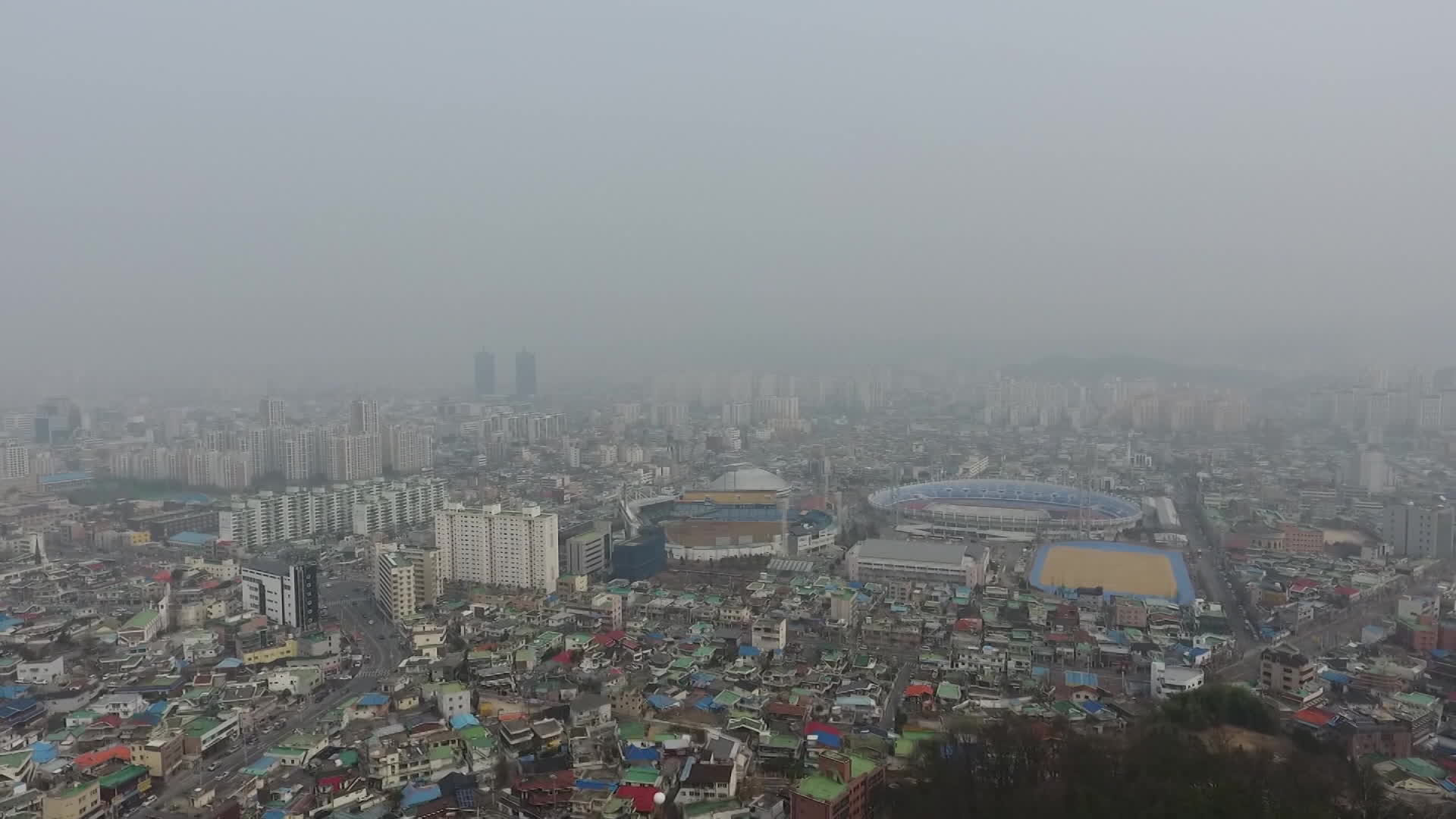 ‘봄의 불청객’ 황사 왔다…<br>내일 전국 확산