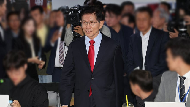 [속보] 김문수 “후보자격 불법박탈…법적·정치적 조치 즉시 착수”