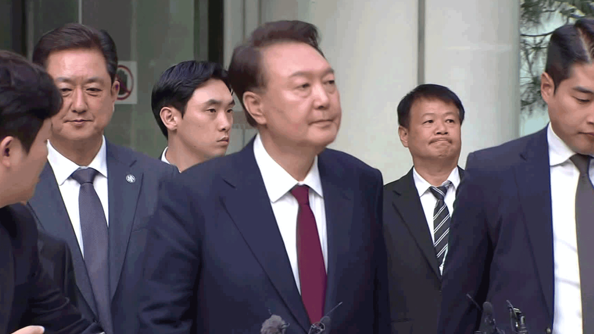 윤 측 “내일 10시 출석…출석 <br>방식은 끝까지 협의할 것”