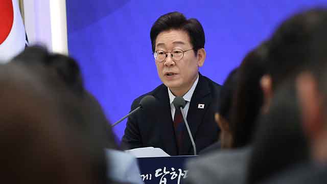 이 대통령 취임 30일 기자회견 “민생 회복 전력…<br>통합의 국정”