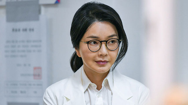 특검 “김건희 집사, 직접 출석 <br>의사 밝혀라”