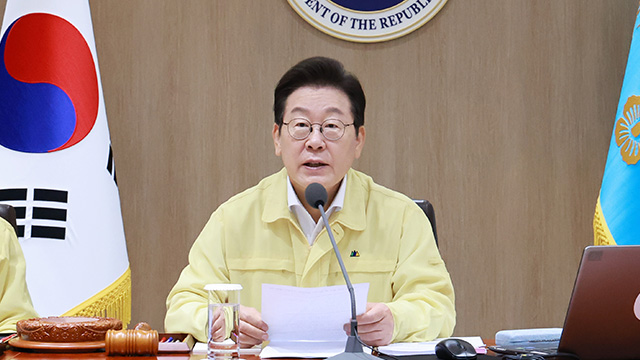 이 대통령 “남북 관계 중요…기존 남북합의 단계적 <br>이행 준비”