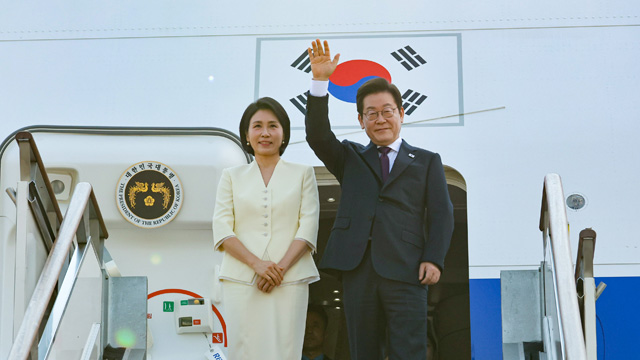 이 대통령, 일본으로 출국…3박 6일 미·일 순방 시작