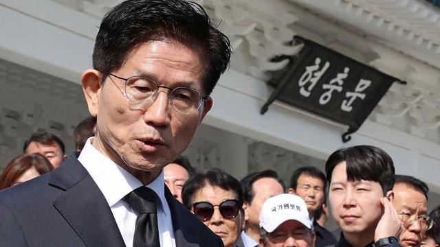 김문수, YS·DJ 등 전직 대통령 묘역 참배 “이재명, 적반하장·후안무치”