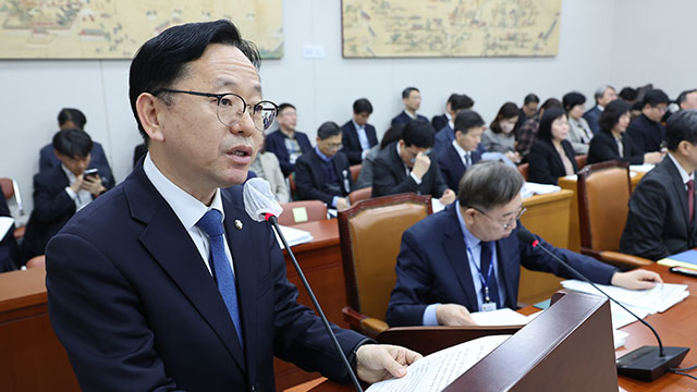 ‘출산 가산점’ 언급한 민주당 김문수 의원, 선대위서 사퇴