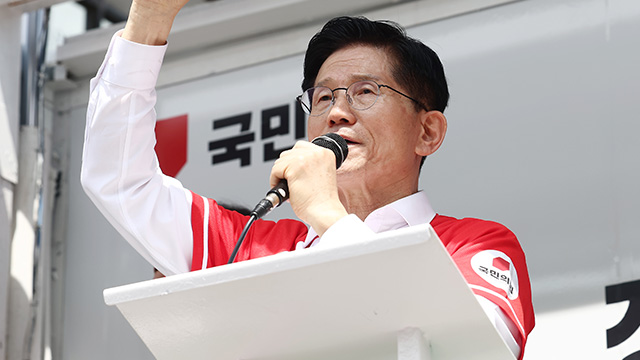 김문수, 수도권·충청 지역 유세…‘중도층 표심 잡기’