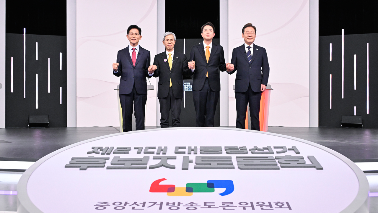 첫 TV토론…이재명 “유능한 일꾼” 김문수 “일자리 대통령”