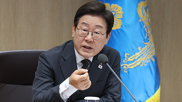 [속보] 이 대통령, 추경 편성에 “건전 재정 중요하지만 지금은 정부 역할 필요”