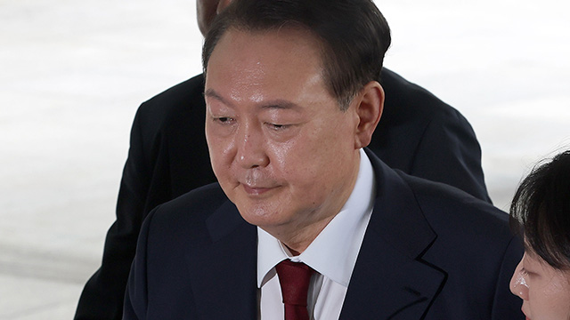 윤 전 대통령 내란특검 2차 조사 불출석…첫 ‘소환 불응’
