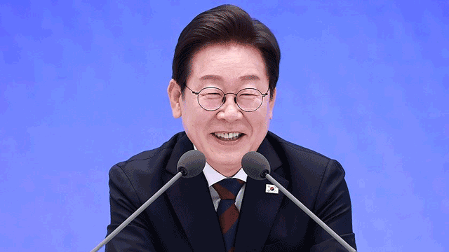 이 대통령 “감사원 기능, 국회로 넘겼으면…여소야대는 국민 선택”