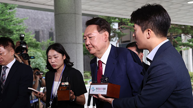 [속보] 내란특검 “윤 전 대통령, 체포영장 집행저지부터 조사…부장검사가 신문”
