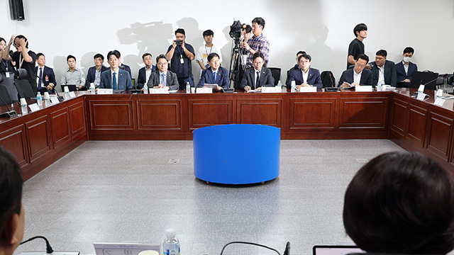 당정 “전 분야 AI 대전환…첨단산업, 세제·인력 등 패키지 지원”