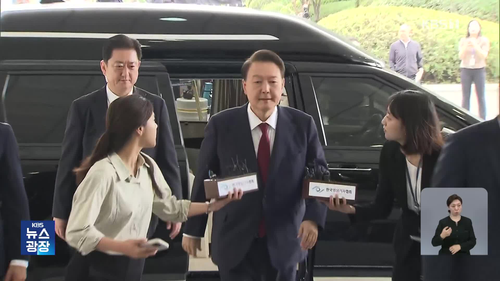 내란 특검, ‘윤석열 2차 조사’ 앞두고 혐의 다지기…이주호·박종준 소환조사