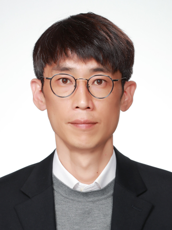 유동엽 사진